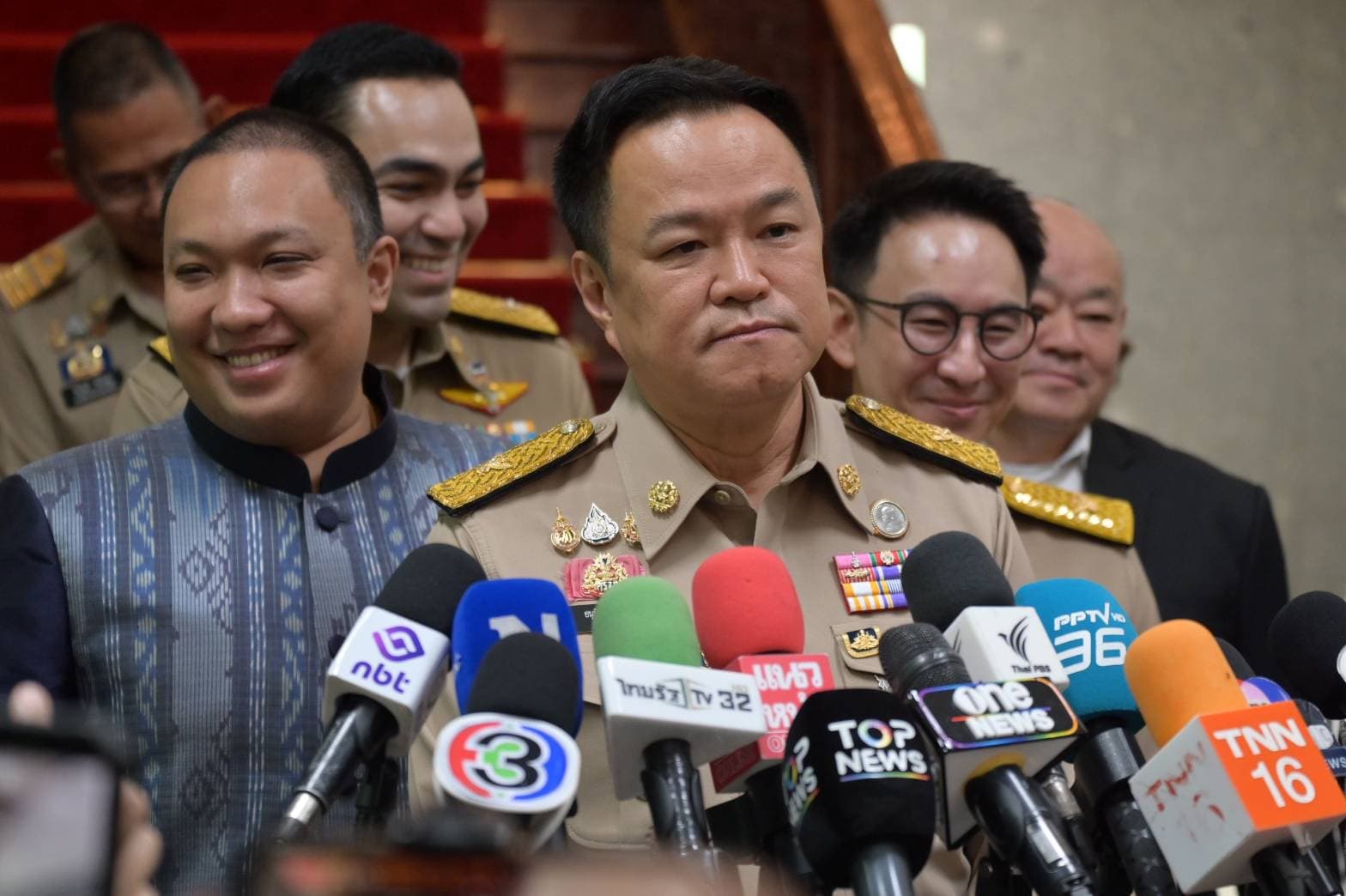 ตัดตอนโกงท้องถิ่น ‘อนุทิน’ยันทำเต็มที่จบแล้ว  ‘ส้ม’แบะท่าคุย‘แดง-เขียว’