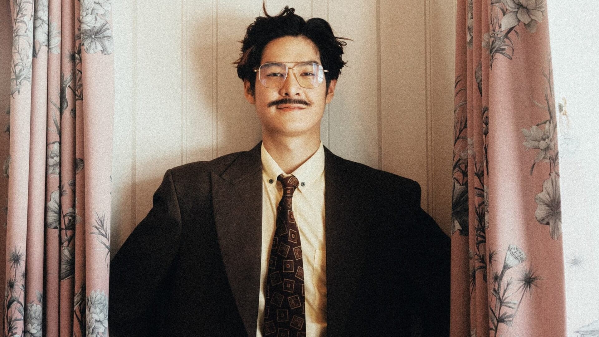 WIM เปิดประตูสู่โลกใบใหม่ ปล่อย ‘This and That’ ย้อนสู่เสน่ห์ยุค 80s